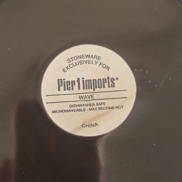 Pier 1 Imports Wave Salad Plate 8 3/8" Plate Set of 2 - Picture 5 of 8